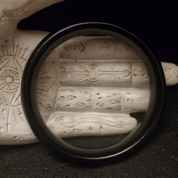 **RARE FIND** NWOT Solid Black Jade bracelet bangle - Picture 2 of 3